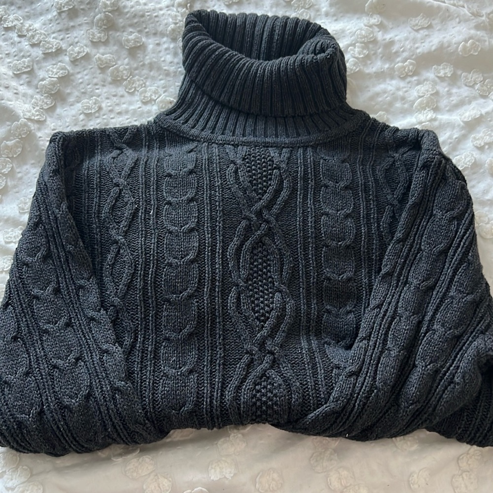 Medium gray turtleneck sweater cable